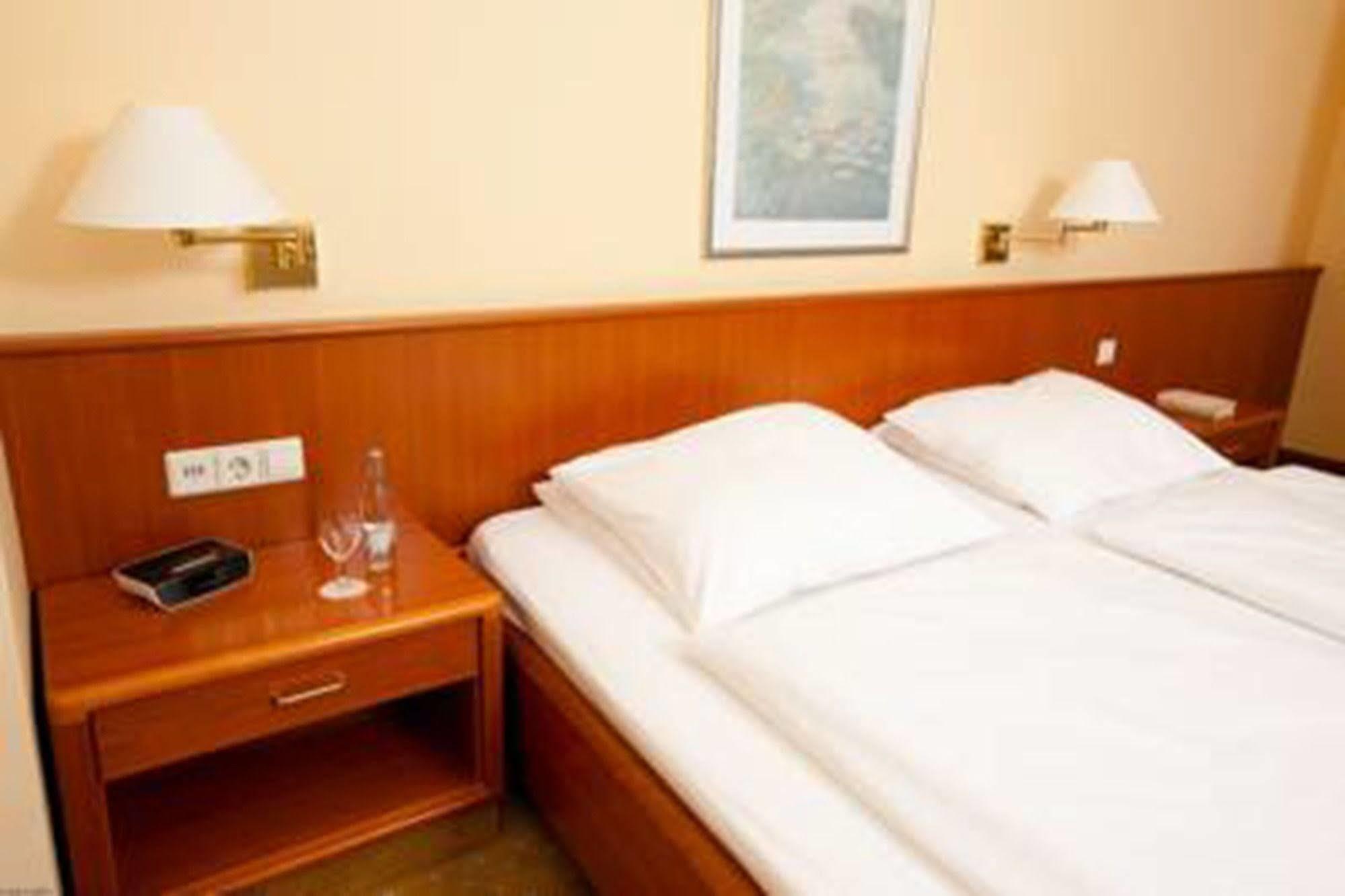 Best Western Hotel Geheimer Rat Magdeburg Exterior photo